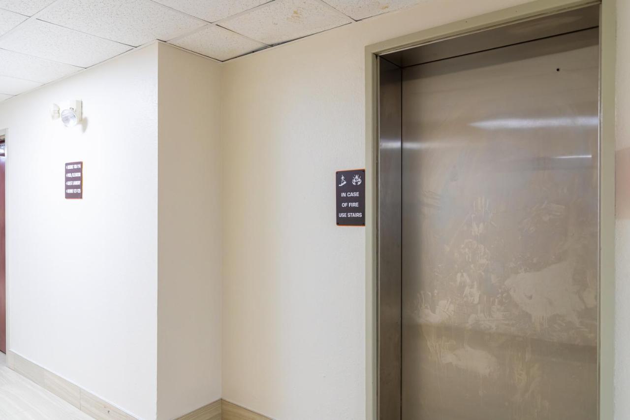 Red Roof Inn Plus+ & Suites Savannah - I-95 Georgetown Екстериор снимка