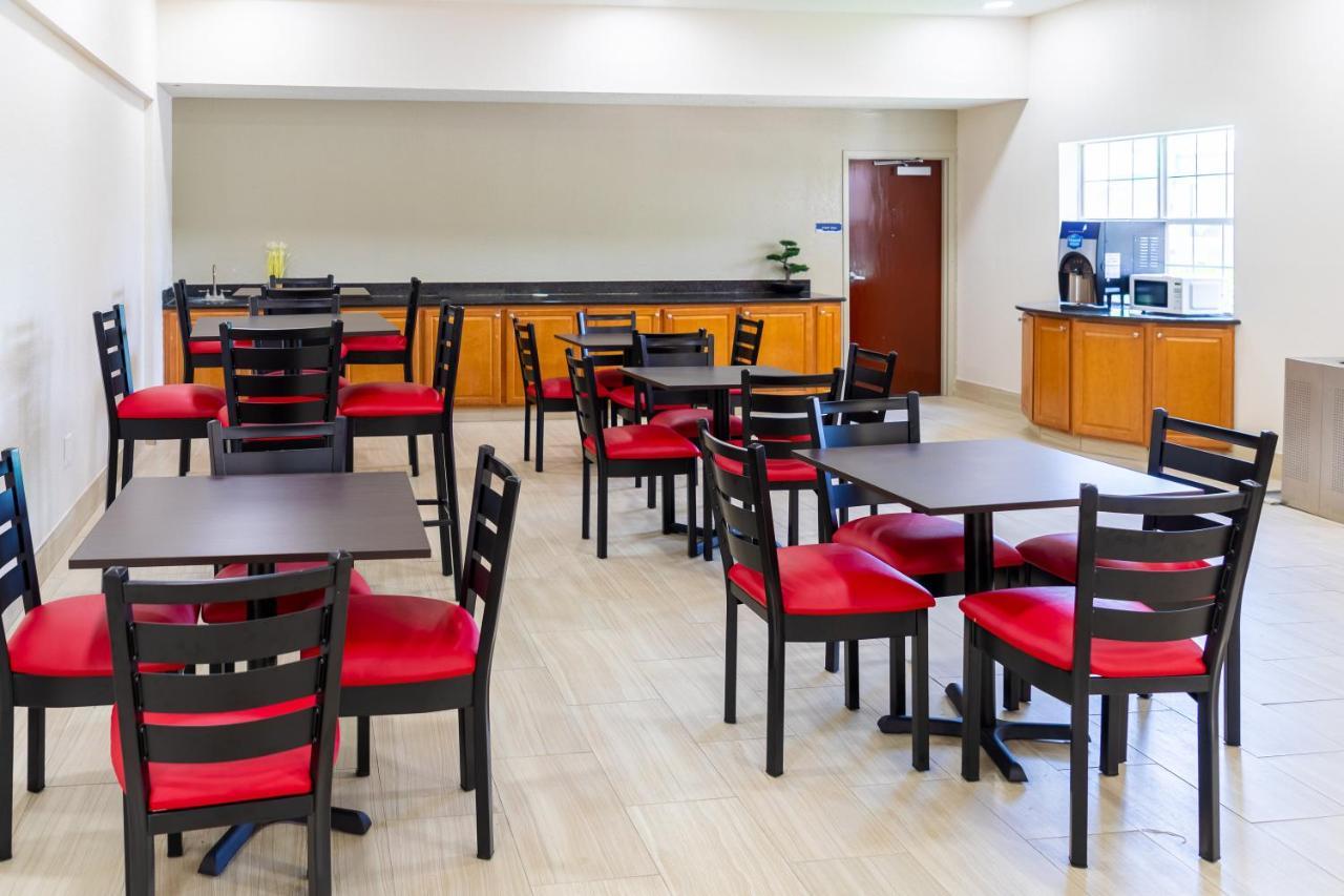 Red Roof Inn Plus+ & Suites Savannah - I-95 Georgetown Екстериор снимка