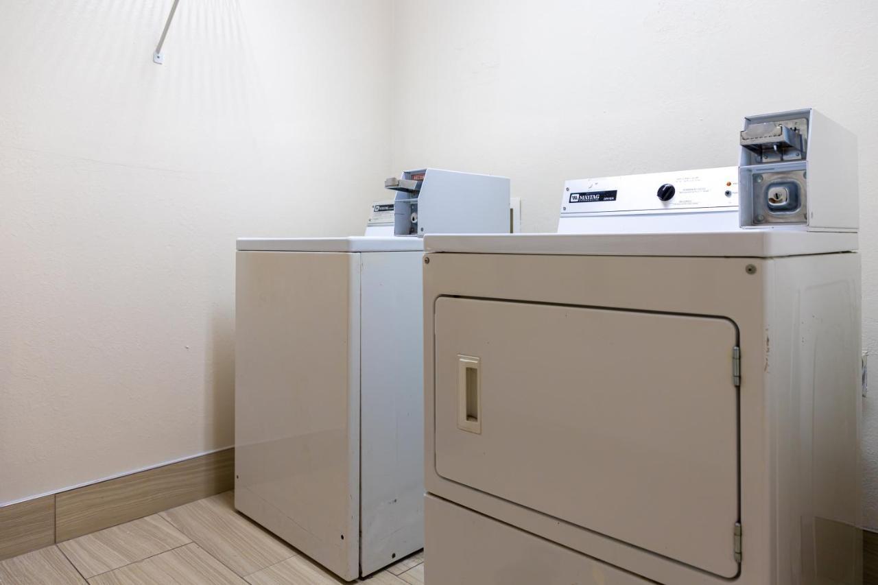 Red Roof Inn Plus+ & Suites Savannah - I-95 Georgetown Екстериор снимка
